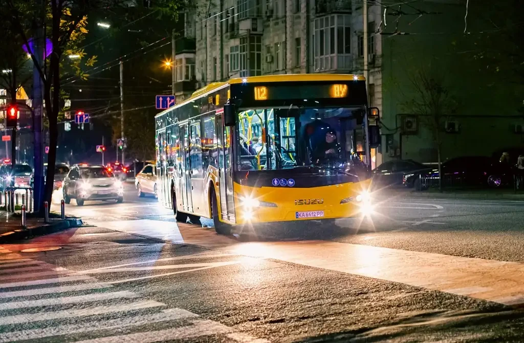 Із 10 вересня в Києві запустять нічні автобусні маршрути від залізничного вокзалу
